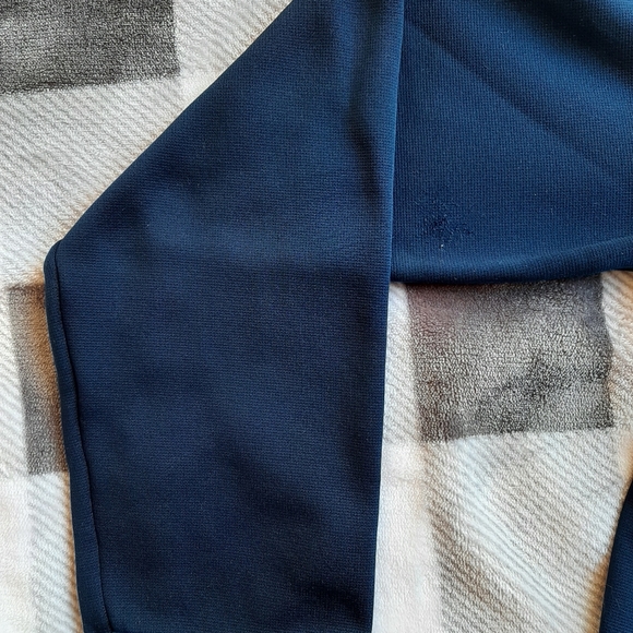 Boys Under Armour SIZE YLG Blue with Green Logo - Picture 4 of 5